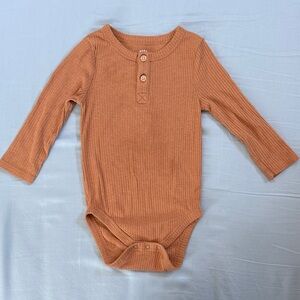 Cat & Jack Ribbed Long Sleeve Bodysuit. camel 12m